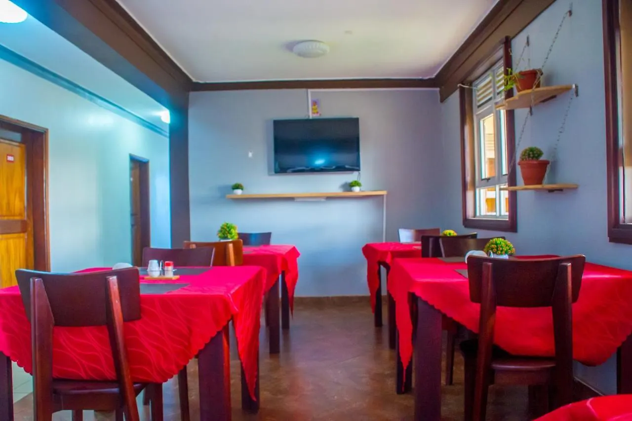 Redsea Hotel Kampala 3*,